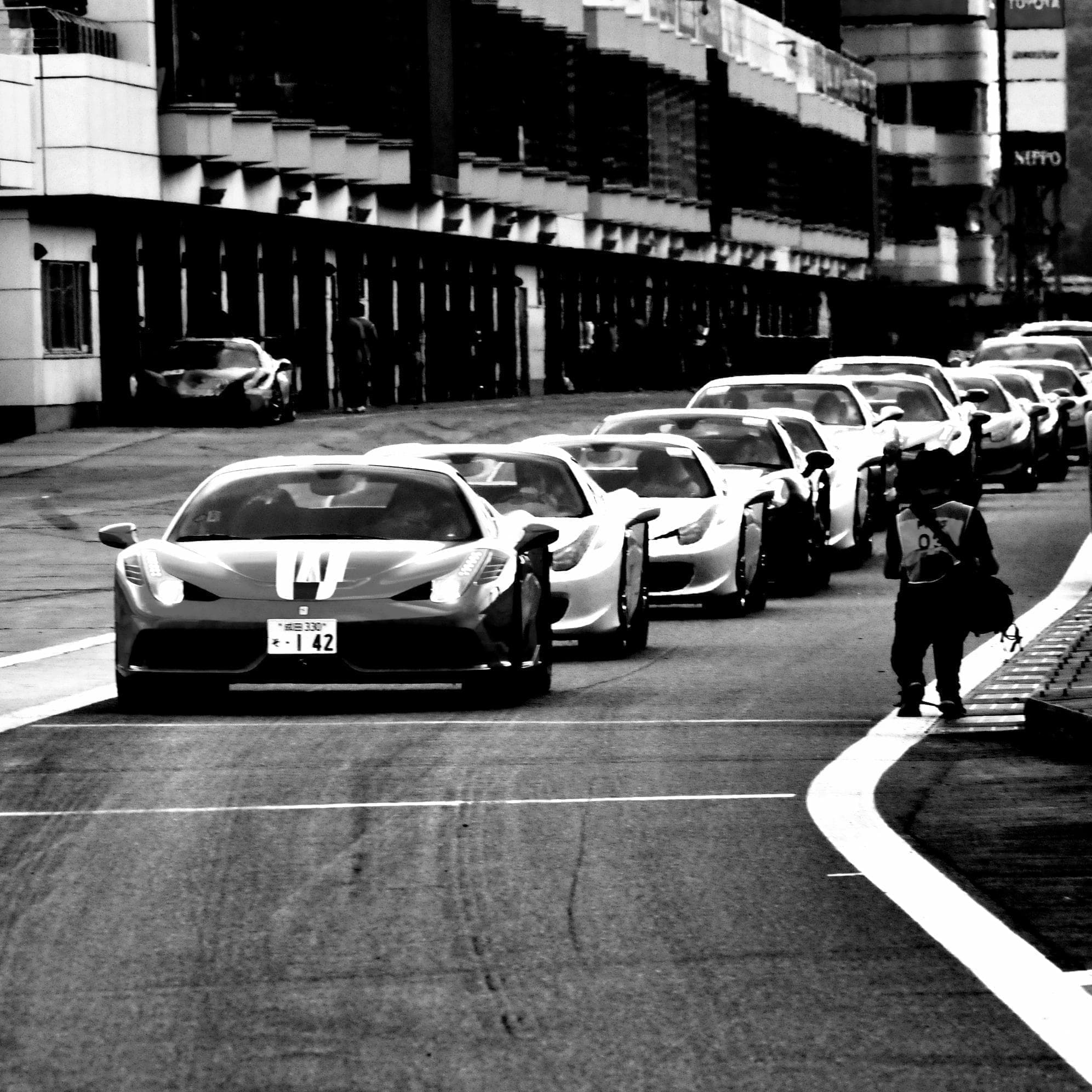 スポーツカーの写真撮影