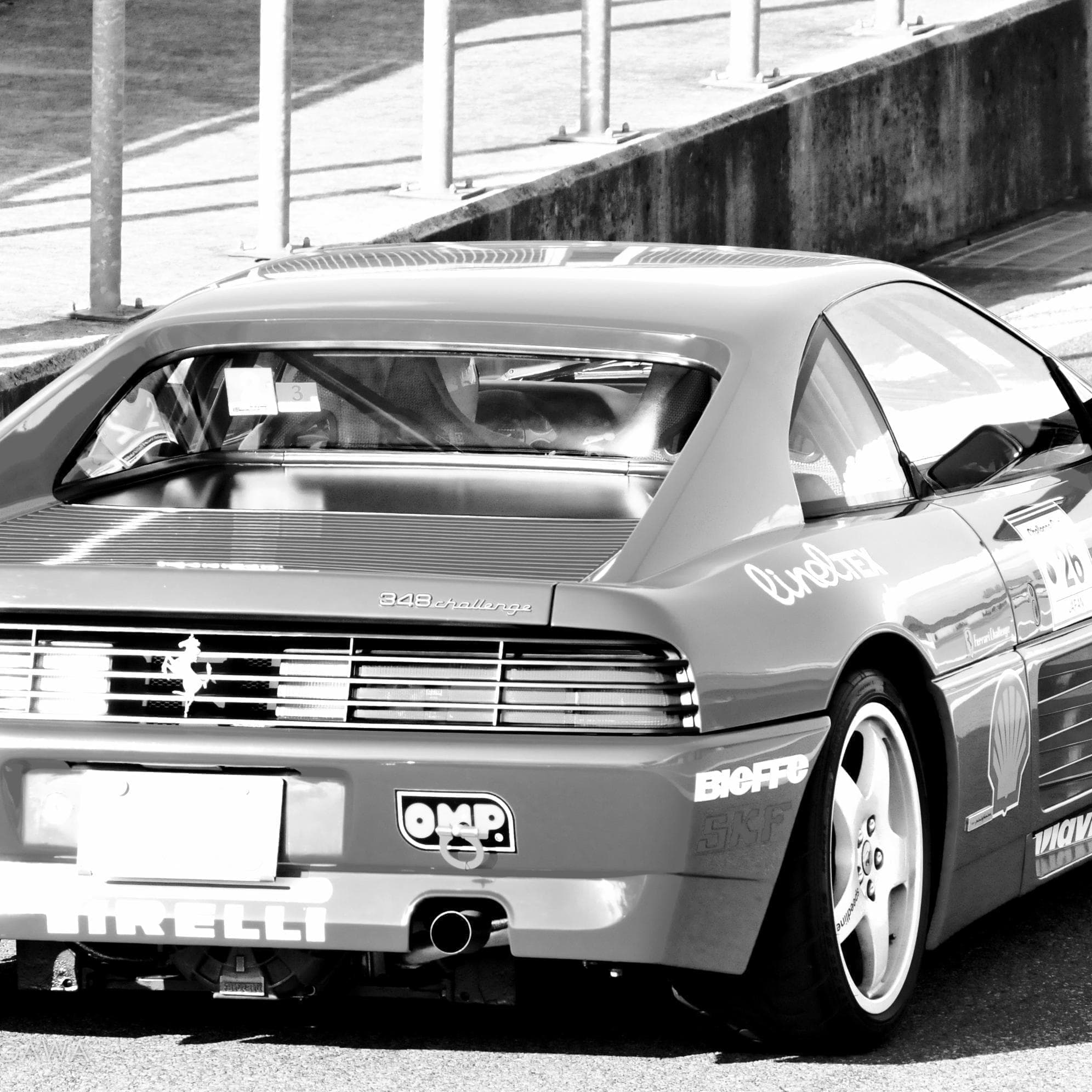 スポーツカーの写真撮影