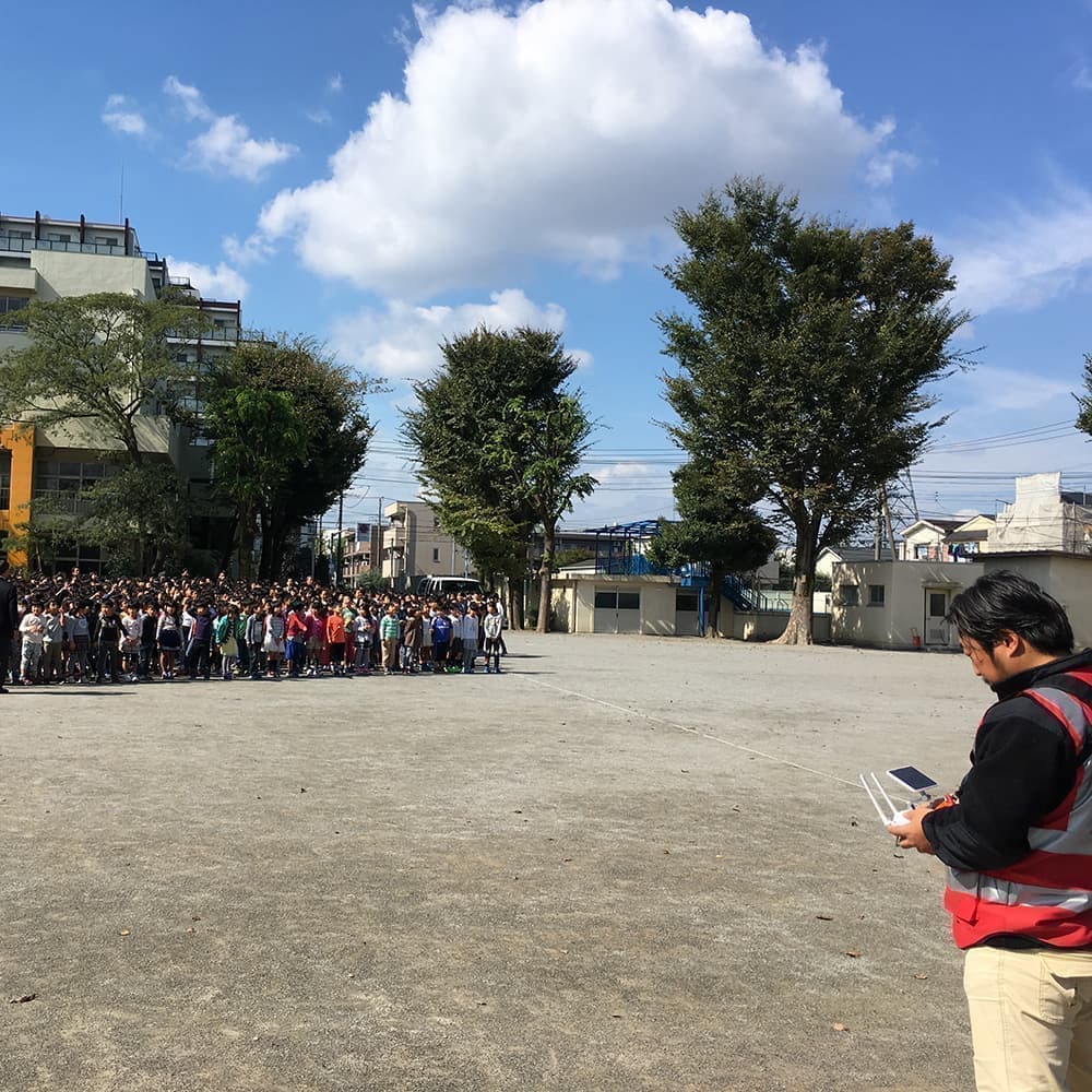 ドローン空撮による創立記念写真