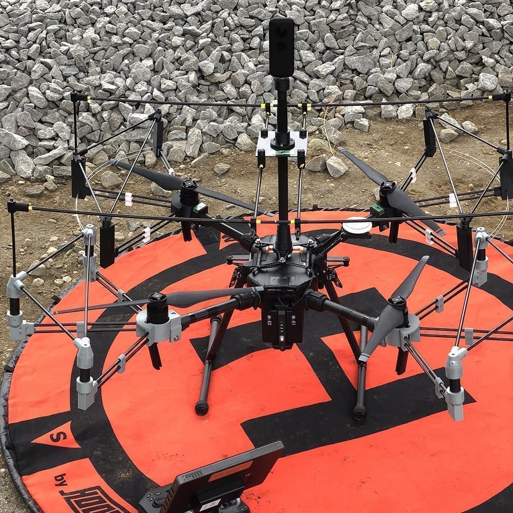 オリジナルパーツの製作でプラント設備点検や鉄塔点検等の実証実験をサポートしています
